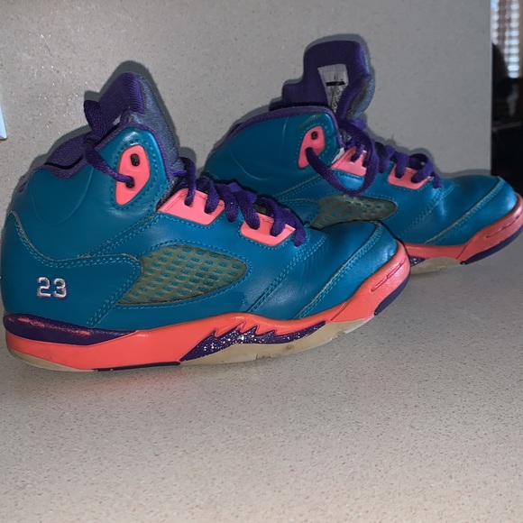 Tropical Teal/White-Digital Pink-Court Purple Retro
Jordan 5 13c - Picture 7 of 8